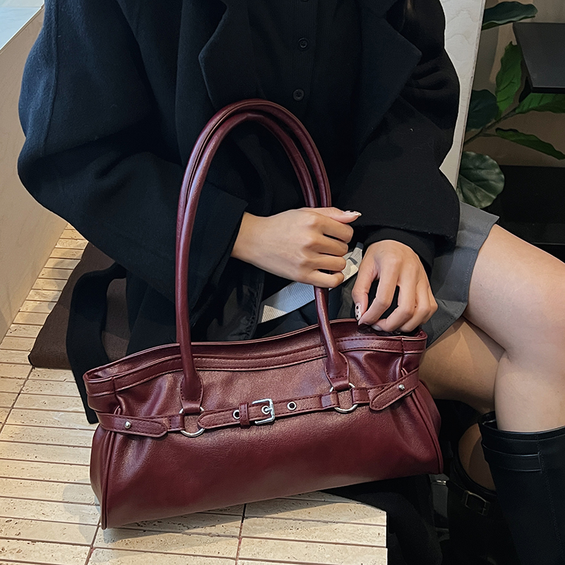 Leatherwork Ideas - LEFTSIDE 2025New Women's Red Leather Handbag