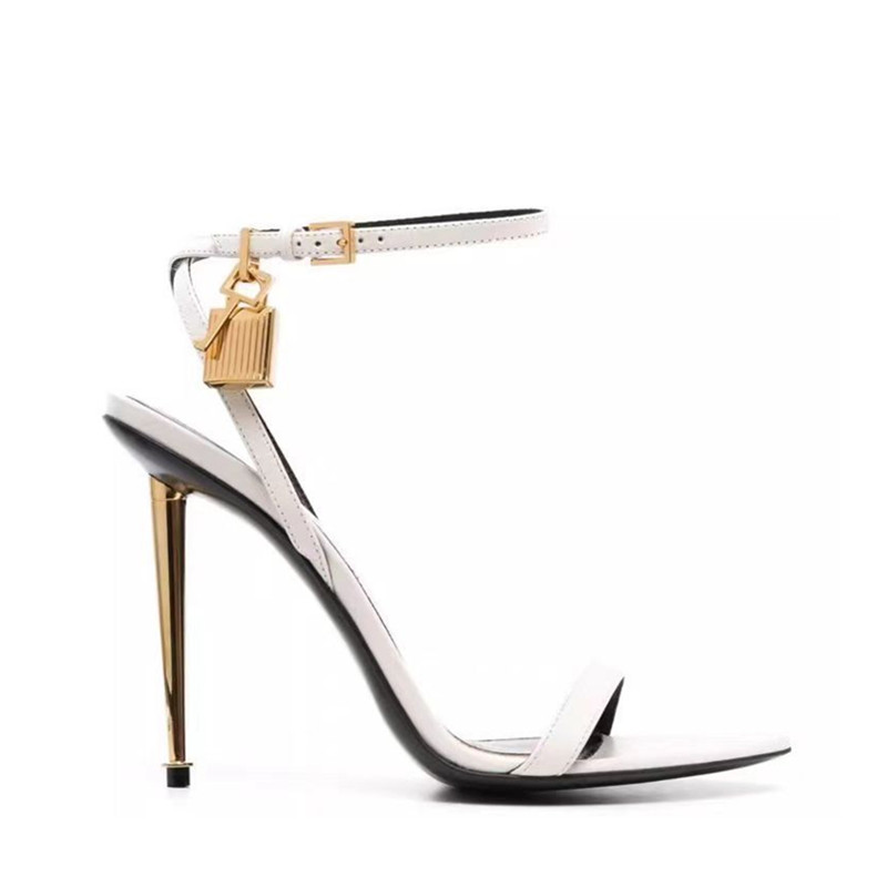 Buckle Strap Solid Color Key L - đánh giá và giá Leather Work Heels