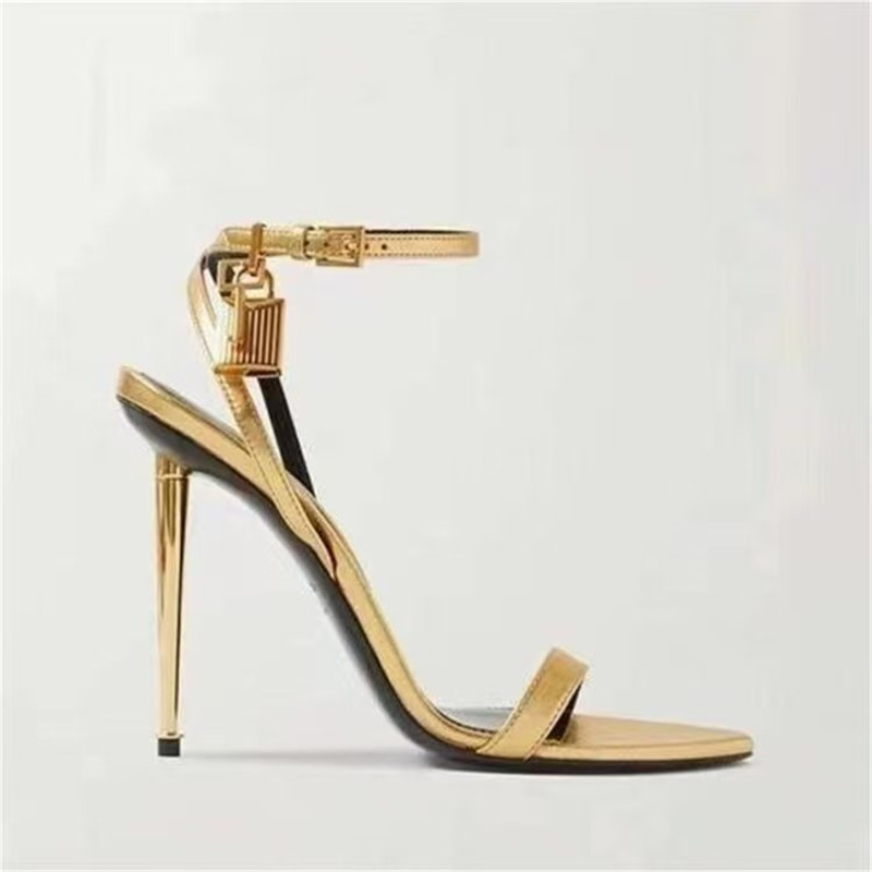 Buckle Strap Solid Color Key L - đánh giá và giá Leather Work Heels